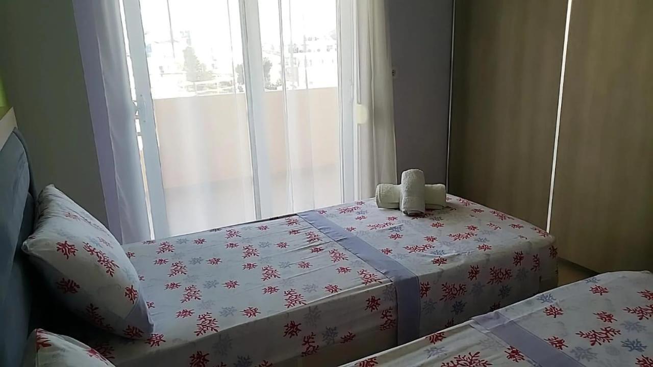 Rezidenca E Kalter Lägenhet Sarandë